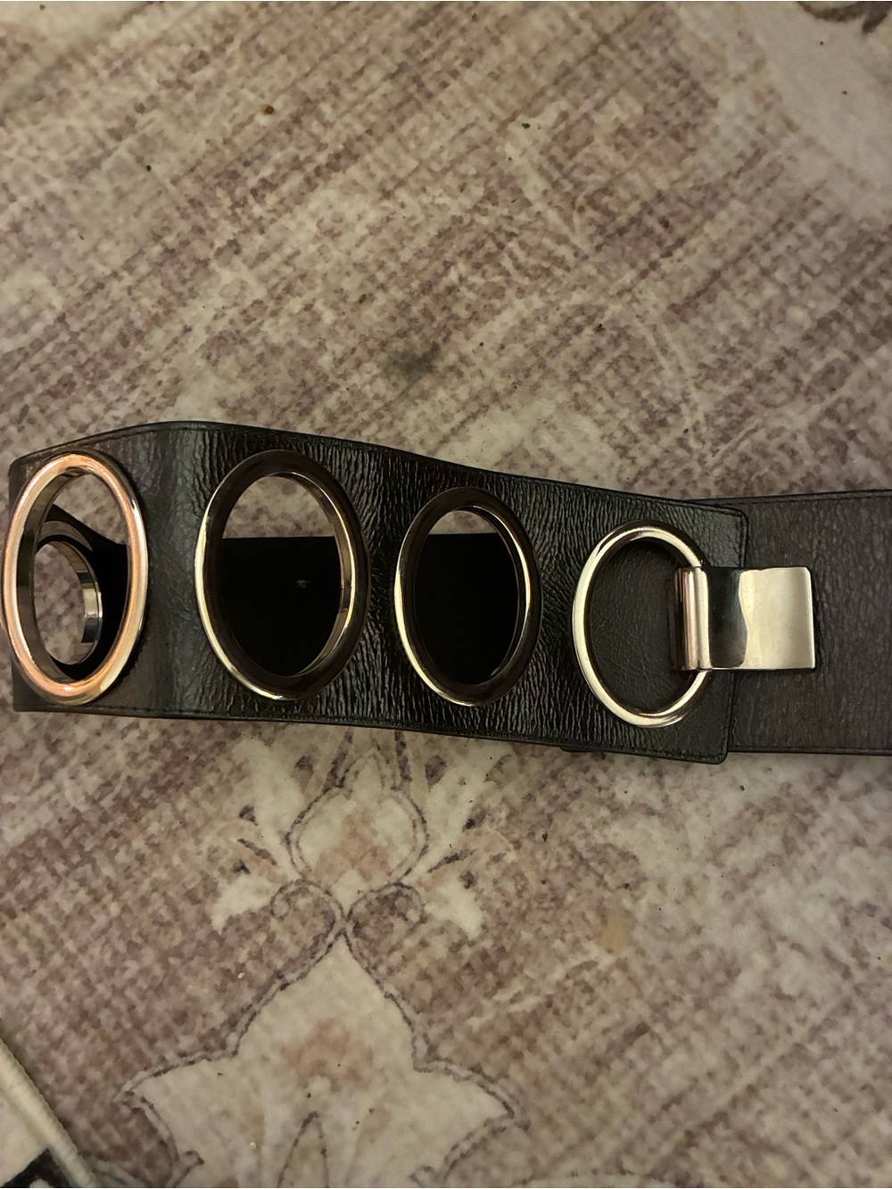 Suzi Roher Black Leather Belt with Silver Oval Grommets Rare 90s/Y2K Stretch M